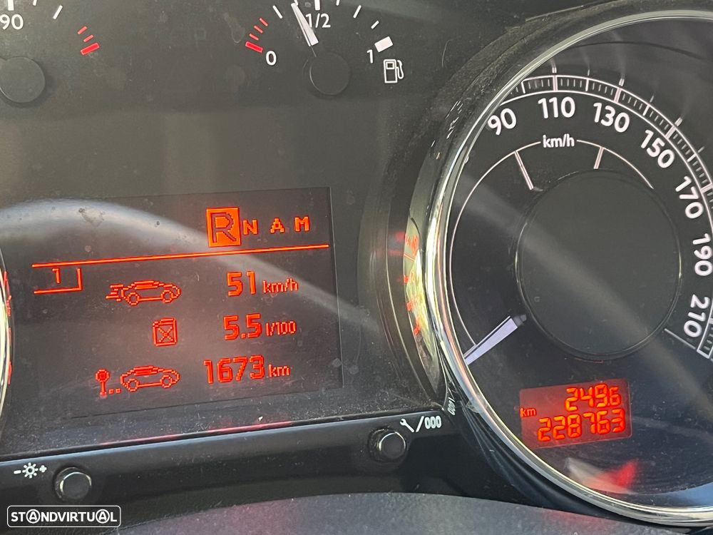 Peugeot 3008 2.0 HDi Hybrid4 99g - 13