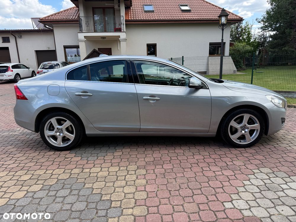 Volvo S60 D3 Momentum - 10