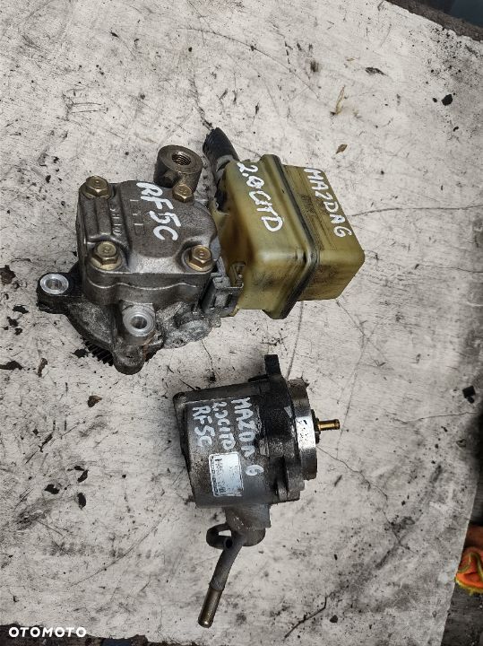 Mazda 6 3  5 pompa wspomagania  2,0 citd RF5C - 4