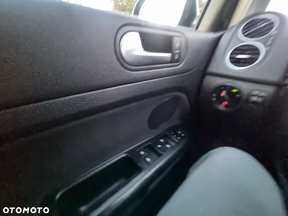 Volkswagen Golf Plus 1.4 TSI Trendline - 25