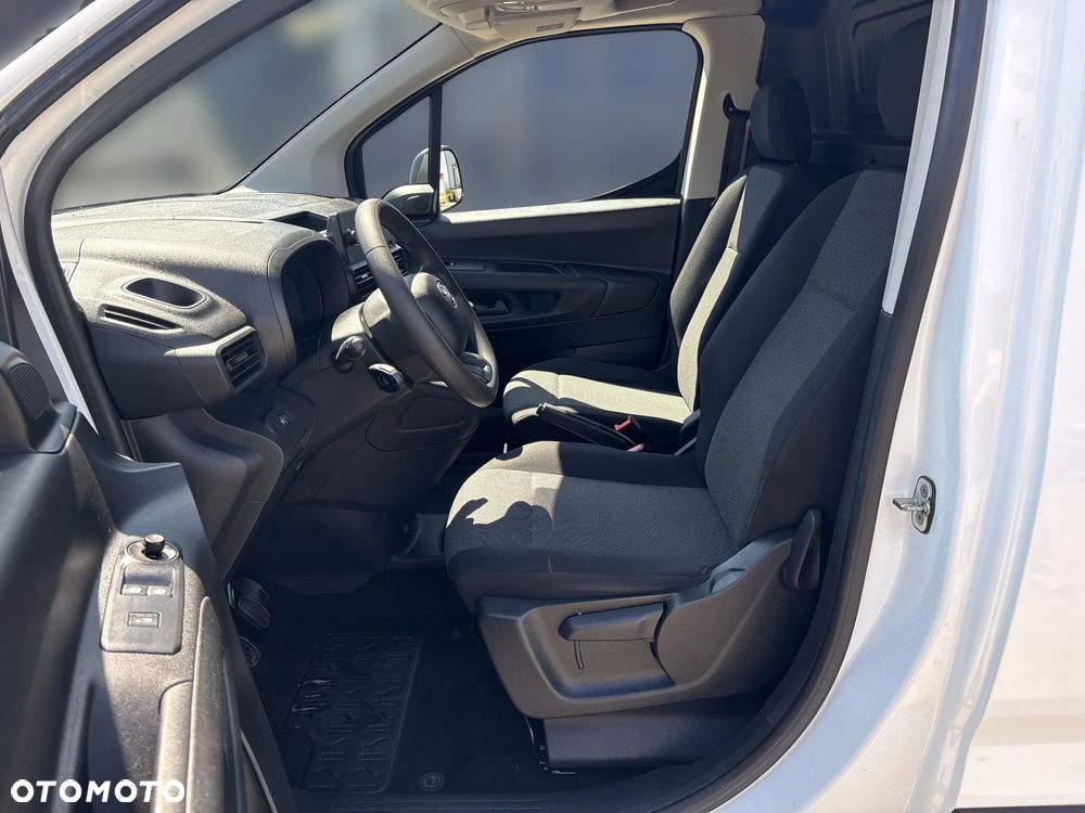 Toyota PROACE CITY 1.5 D-4D STANDARD 2,0T ACTIVE - 10