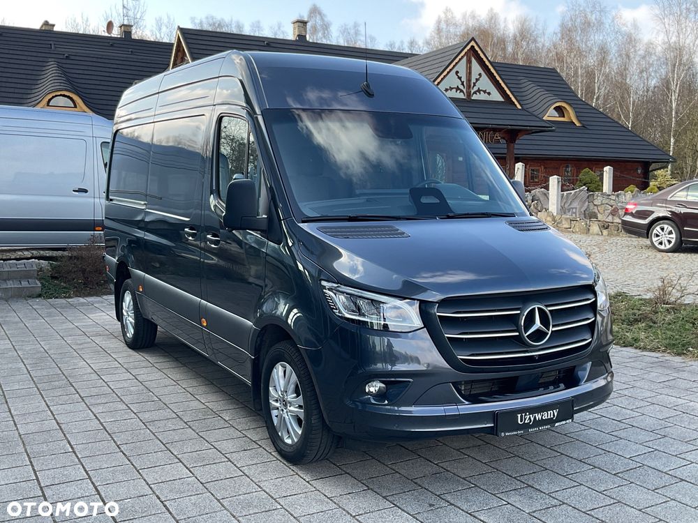 Mercedes-Benz Sprinter 319 - 3