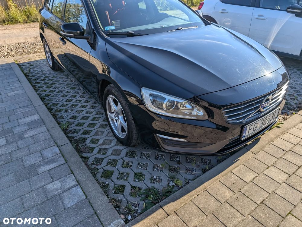 Volvo V60 D4 Drive-E Momentum - 1