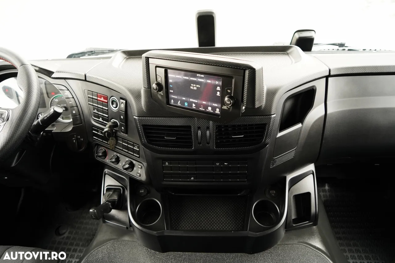 Iveco X-WAY 480 / 8X4 / BASCULATOR DUBLU / HIDRAULIC LATERAL / CLAPETĂ HIDRAULICĂ / AUTOMAT / IMPORTAT - 34