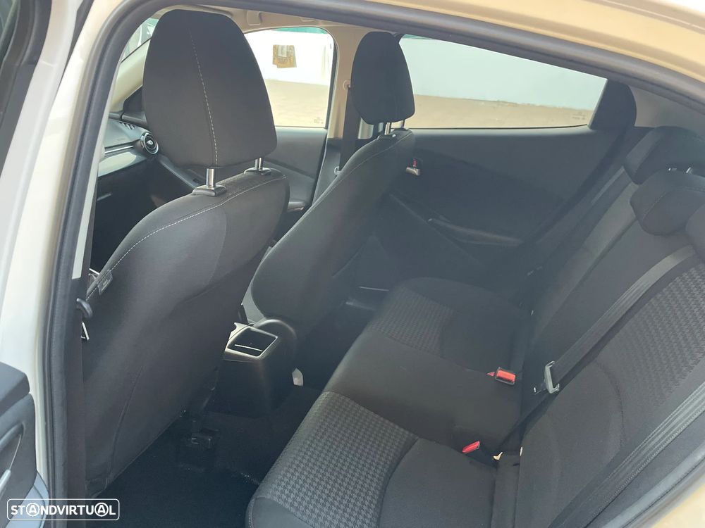 Mazda 2 SKYACTIV-G 90 Center-Line - 10