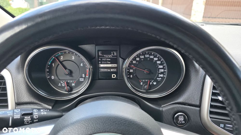 Jeep Grand Cherokee - 22