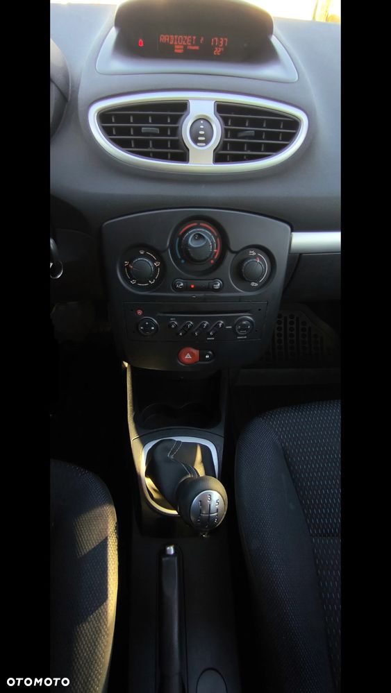 Renault Clio - 16