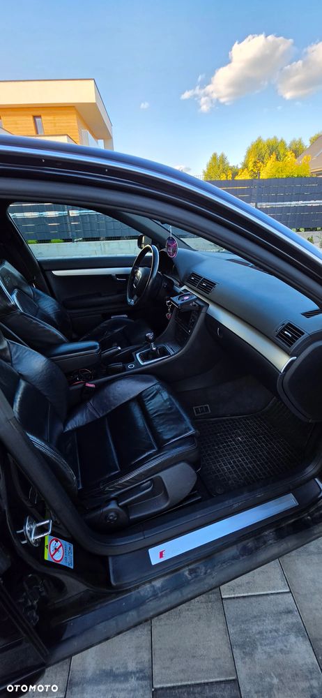 Audi A4 Limousine - 8