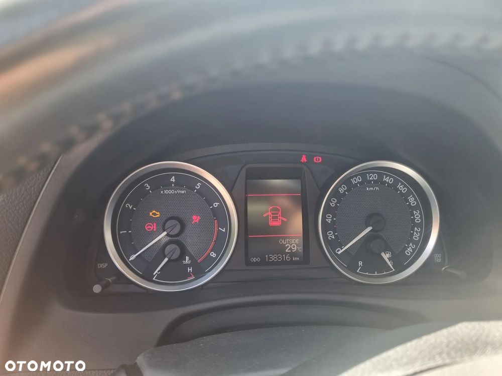 Toyota Auris 1.6 Premium + - 28