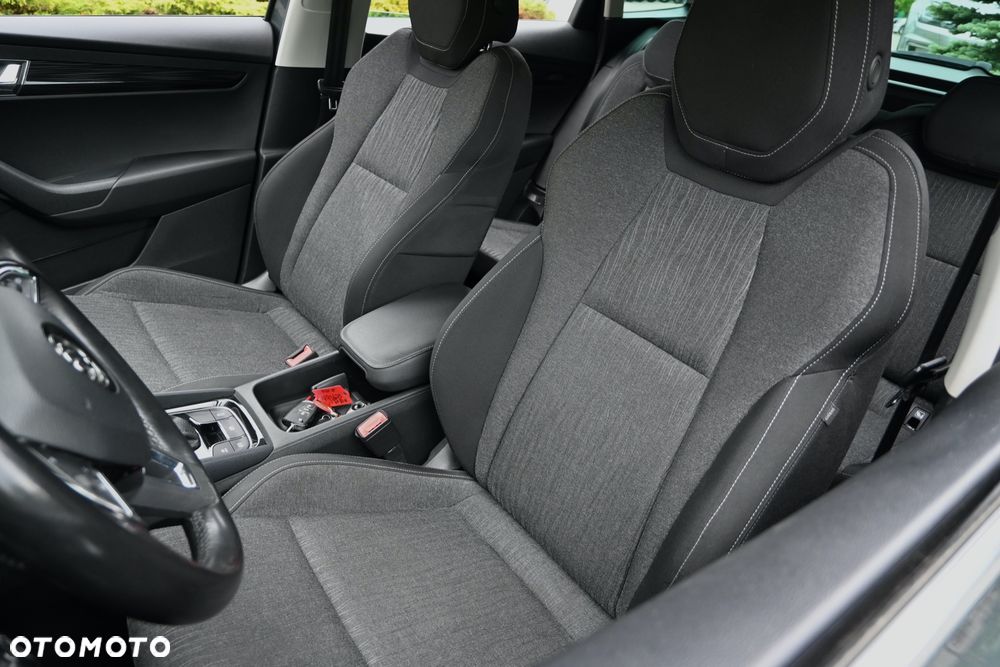 Skoda Karoq 1.6 TDI SCR DSG Ambition - 26