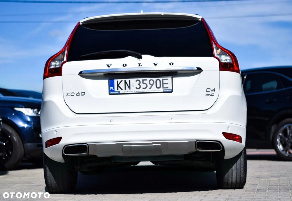 Volvo XC 60 D4 AWD Momentum - 38