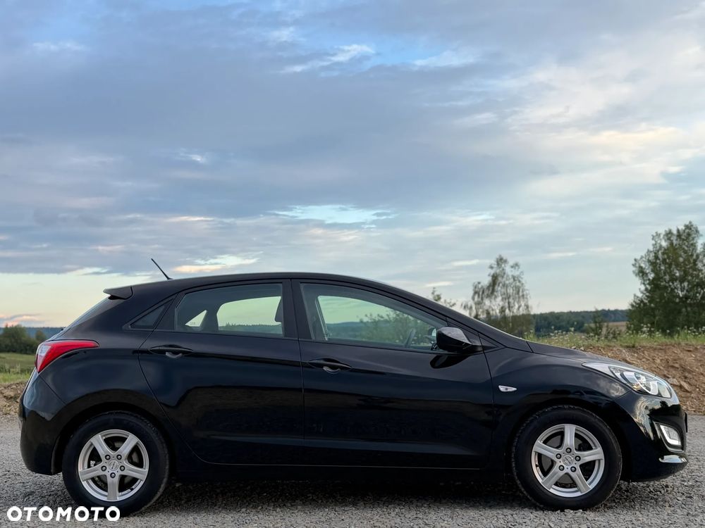 Hyundai i30 1.4 Classic + - 16