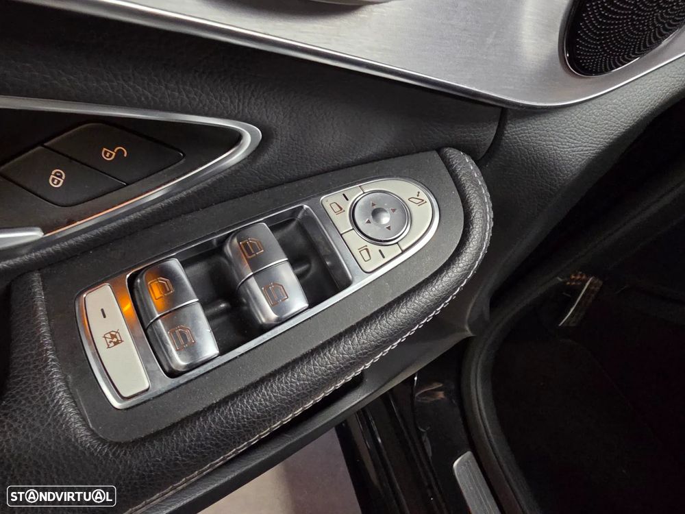 Mercedes-Benz C 300 de AMG Line - 12