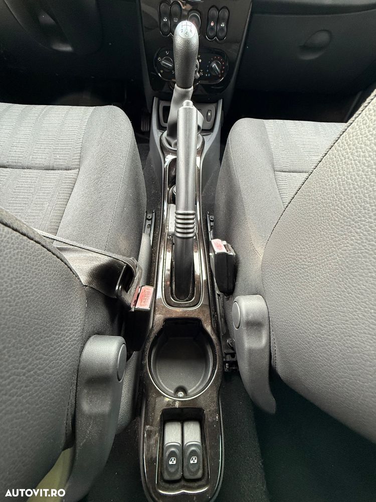 Dacia Duster 1.6 16V 4x2 Prestige - 18