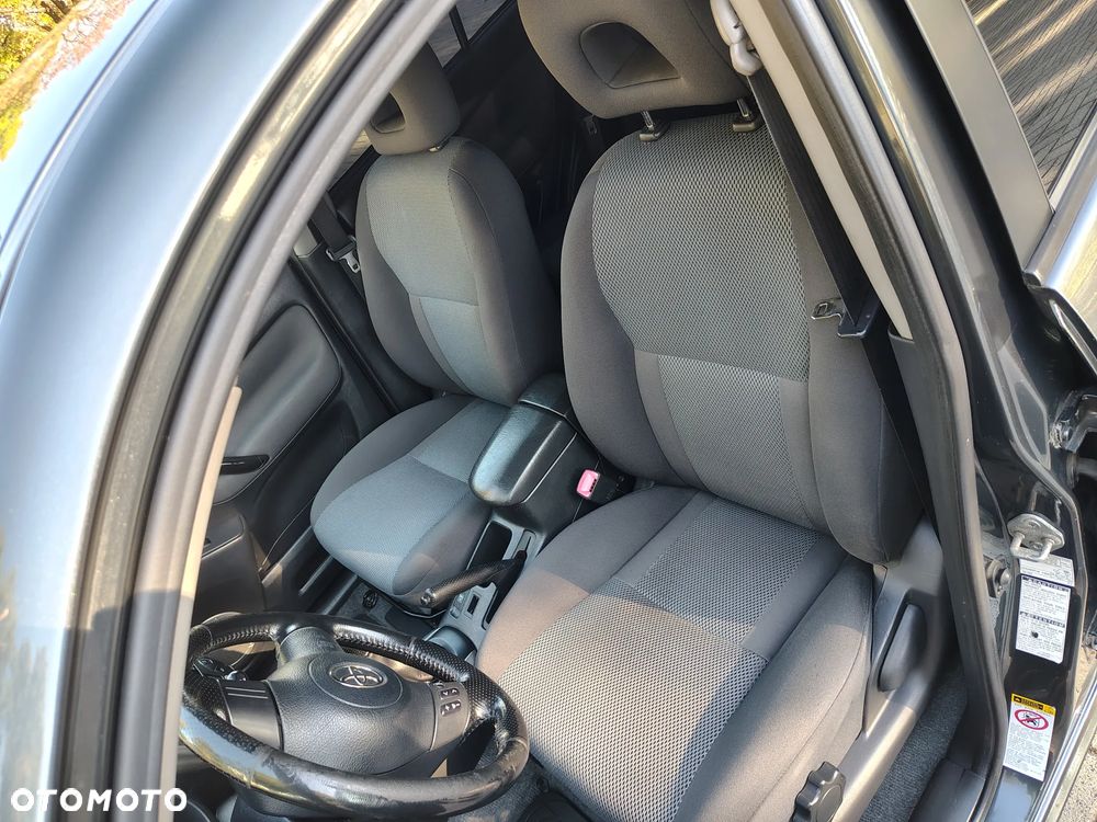 Toyota RAV4 - 28