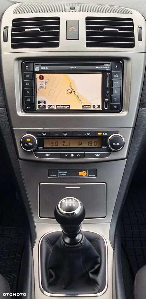 Toyota Avensis Touring Sports 1.8 Edition-S - 8