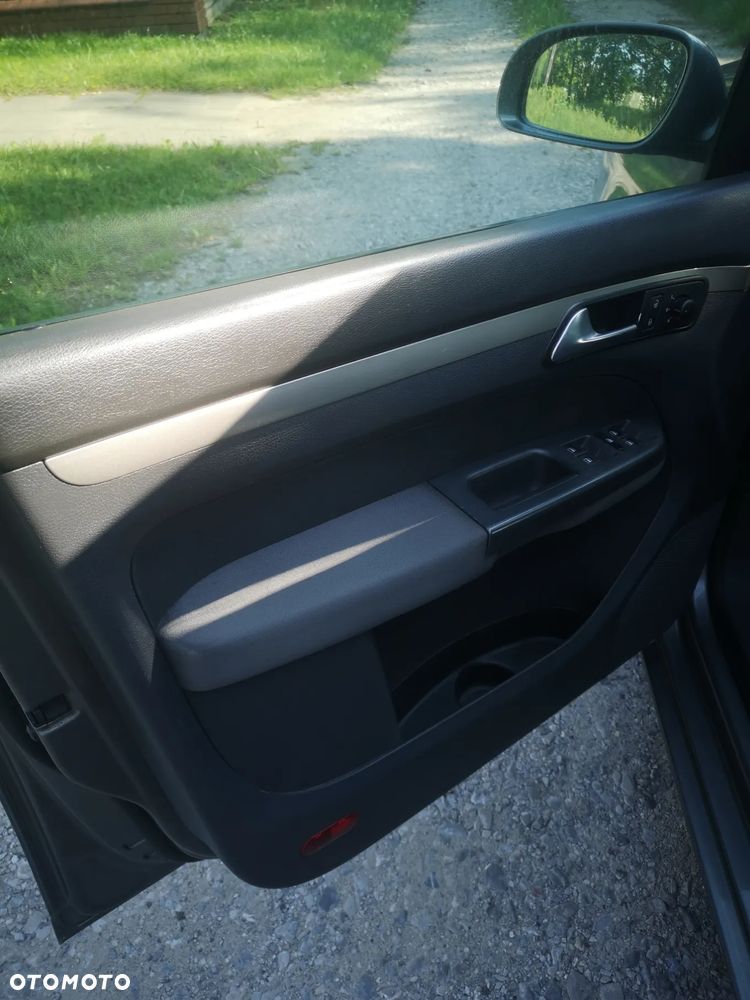 Volkswagen Touran 1.4 TSI Comfortline - 11