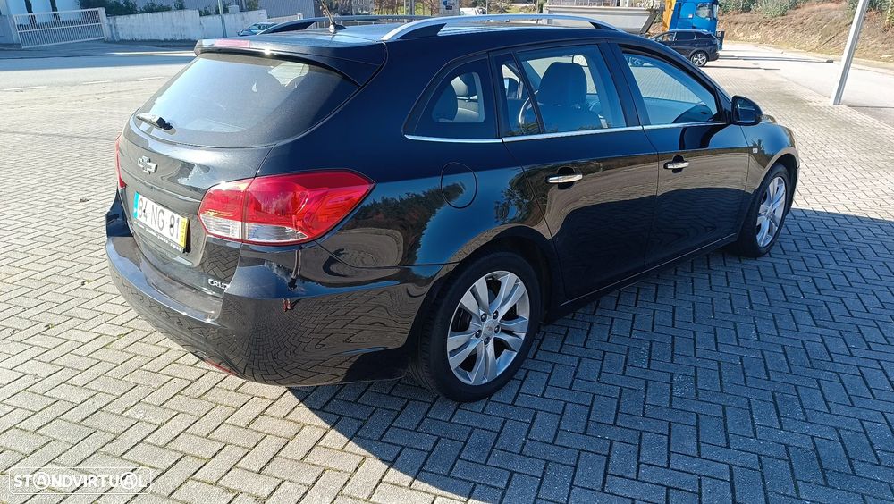 Chevrolet Cruze SW 1.7 VCDi LTZ - 9