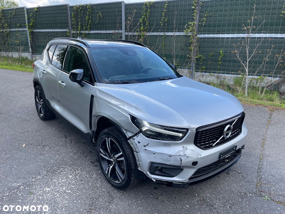 Volvo XC 40 D4 AWD Geartronic R-Design - 2