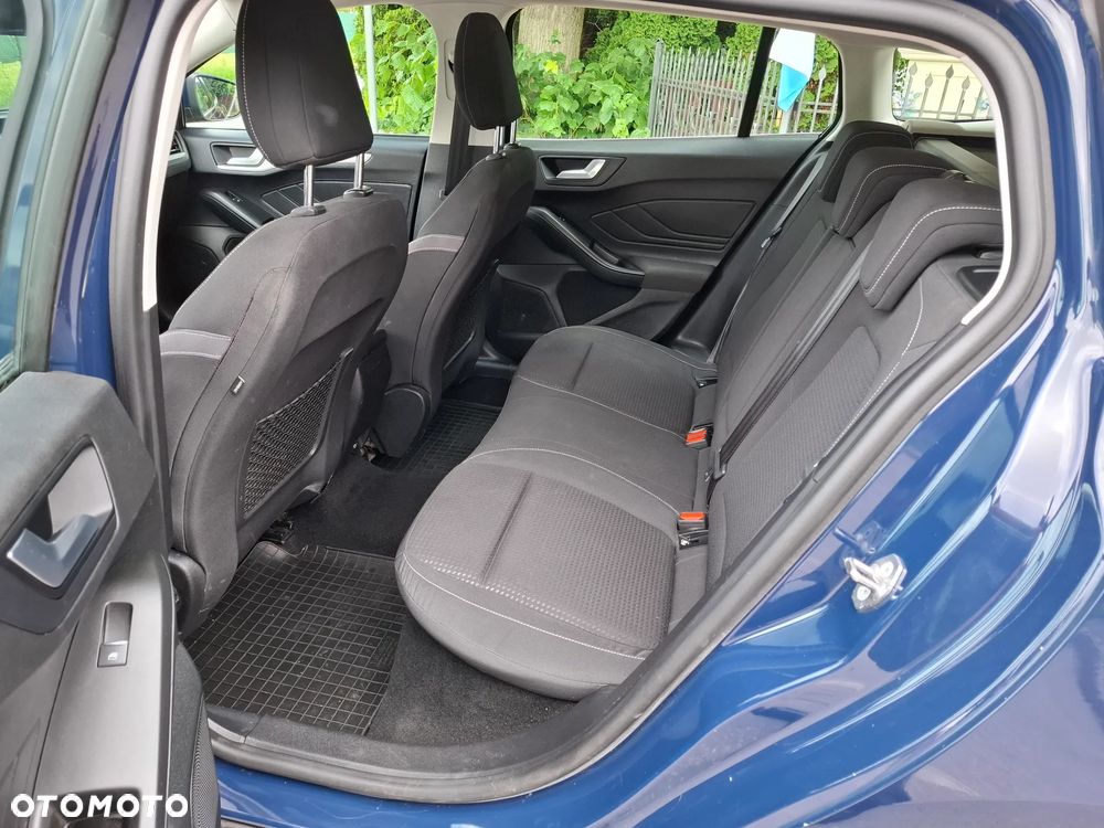 Ford Focus - 11