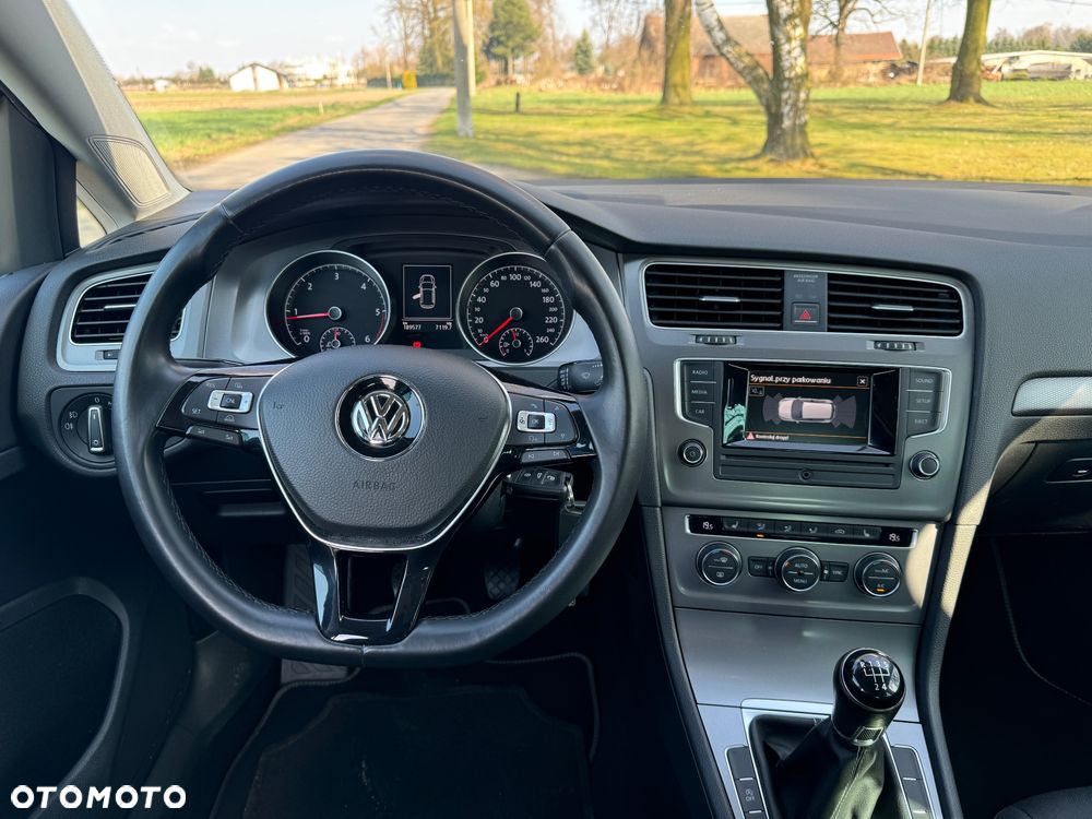 Volkswagen Golf 1.6 TDI BlueMotion Technology Lounge - 24