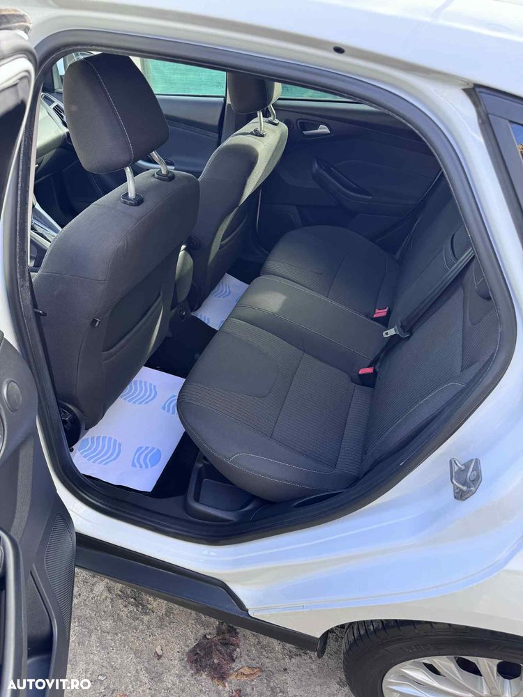 Ford Focus - 10