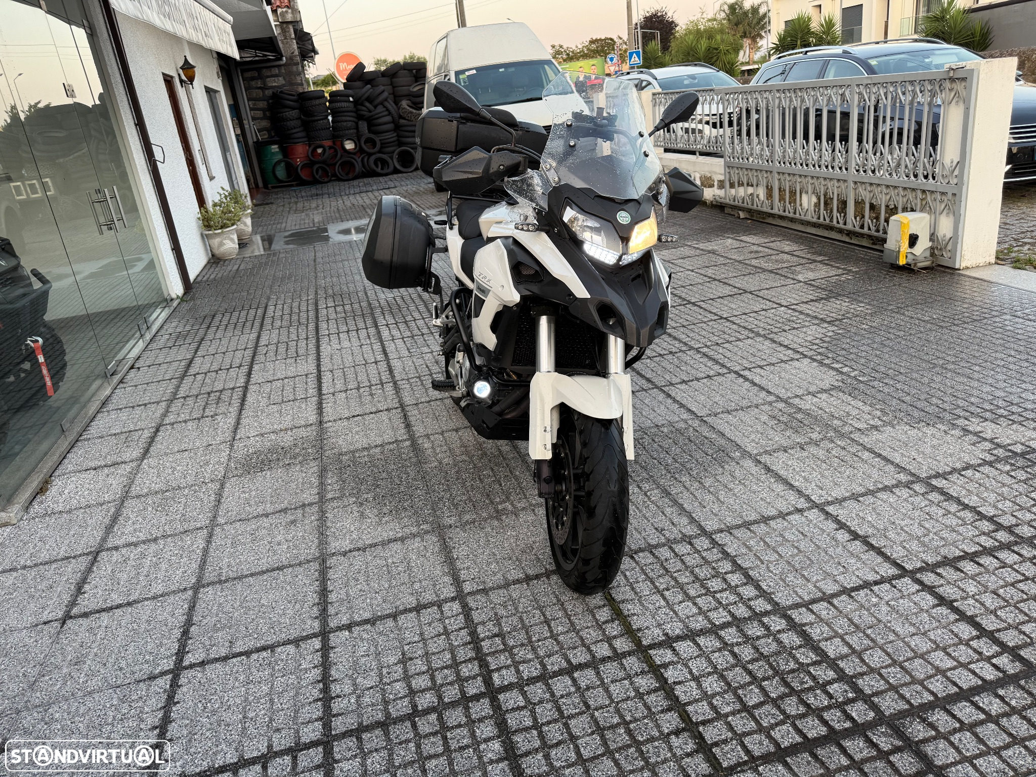Benelli TRK 502 c/ malas - 2