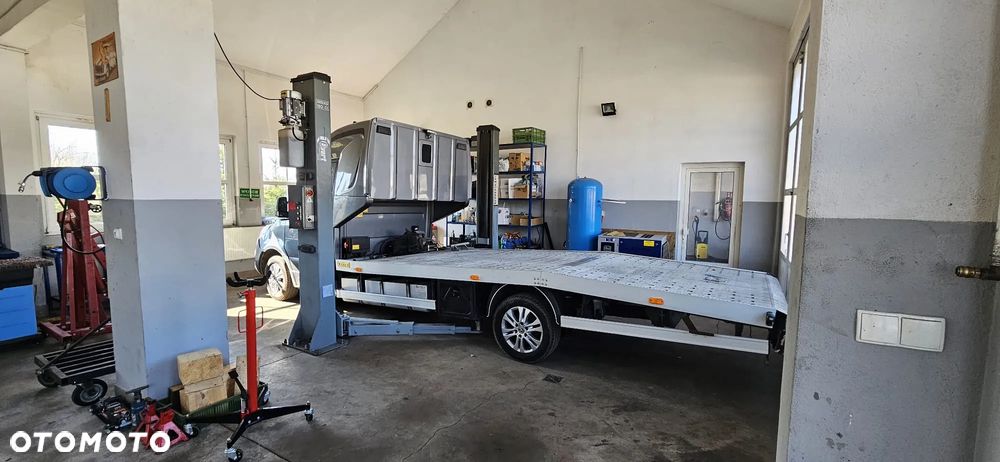Mercedes-Benz SPRINTER 319 - 6