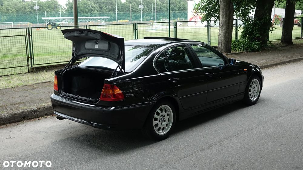 BMW Seria 3 320i - 34