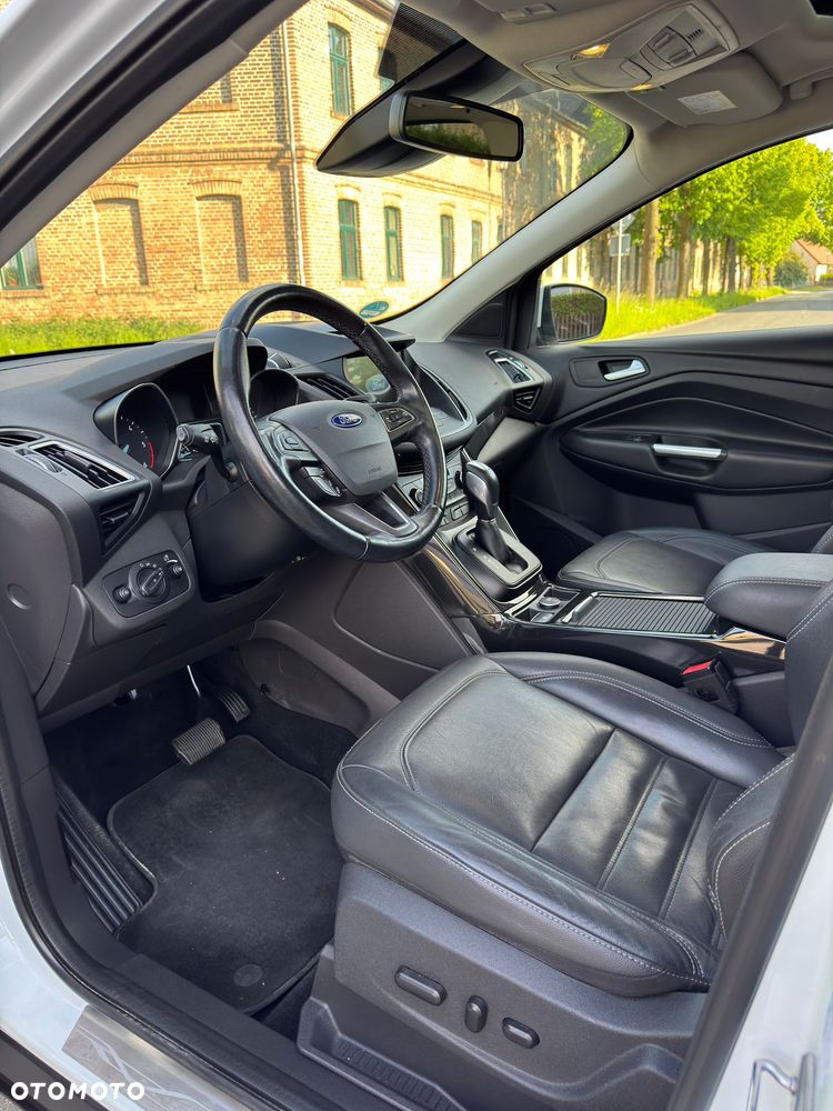 Ford Kuga 2.0 EcoBlue 4x4 TITANIUM - 19
