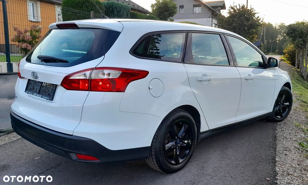 Ford Focus 1.6 16V Fun - 18
