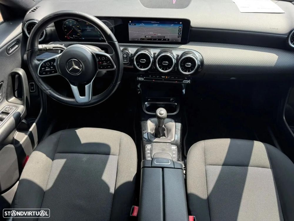 Mercedes-Benz CLA 180 d Shooting Brake Business Solutions - 12