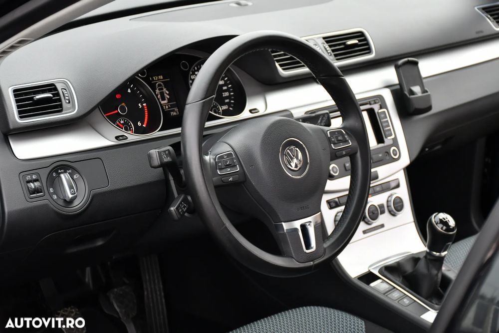 Volkswagen Passat Variant 1.6 TDI BlueMotion Technology Business Edition - 25