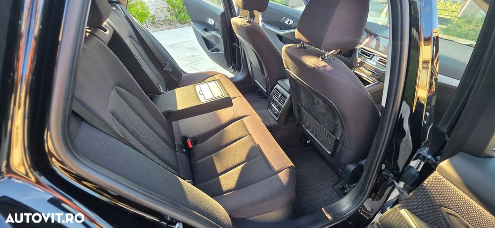 BMW Seria 3 318d Aut. Edition M Sport Shadow - 19