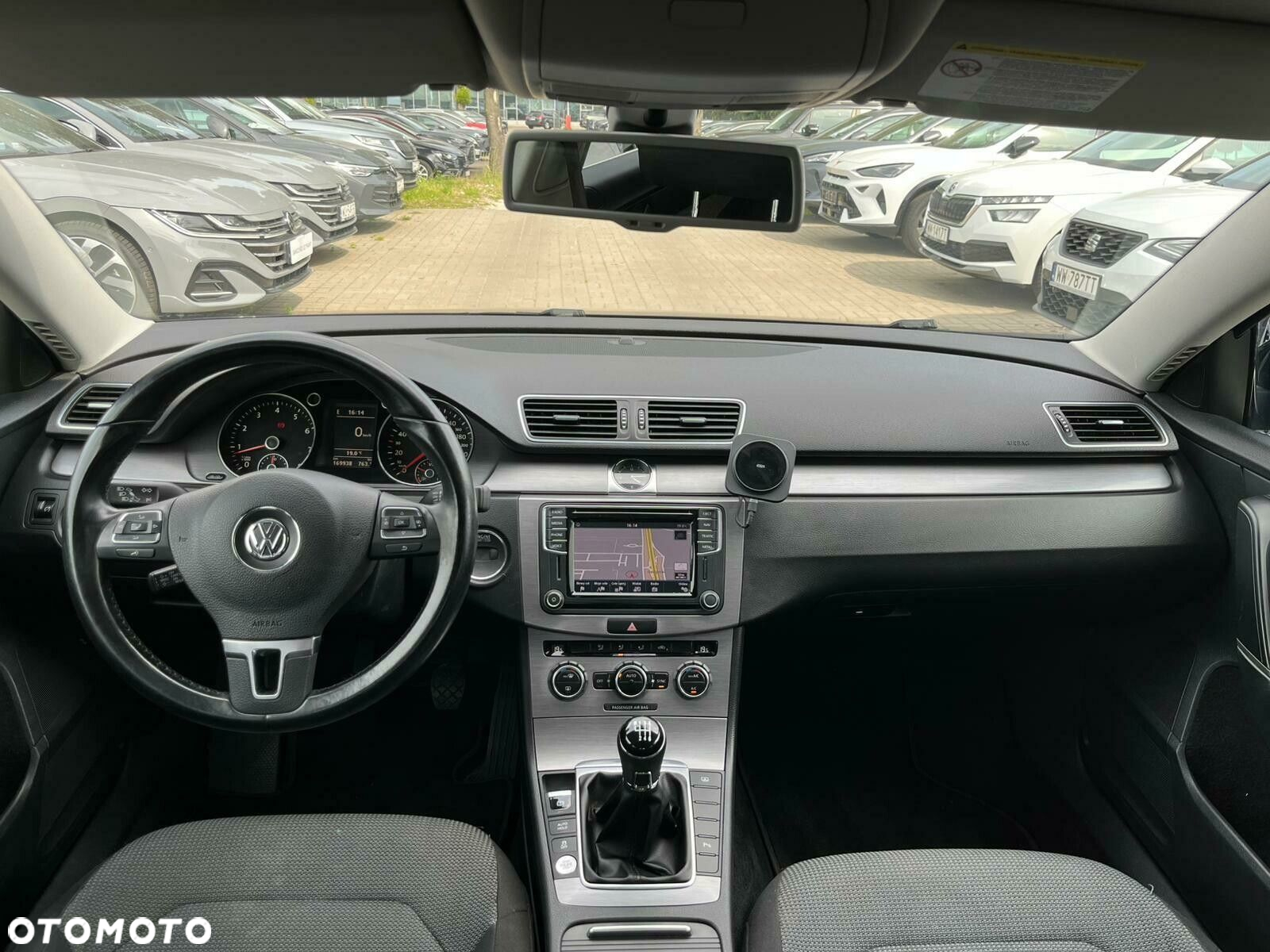 Volkswagen Passat 1.4 TSI BMT Comfortline - 9