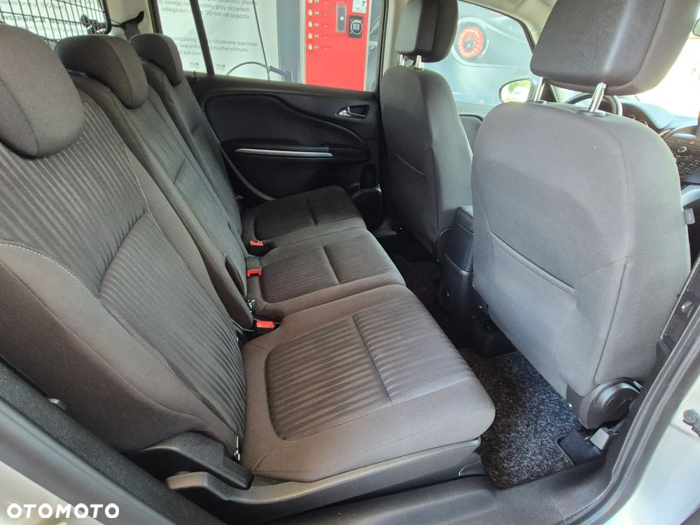 Opel Zafira Tourer 1.4 Turbo Business Innovation - 31