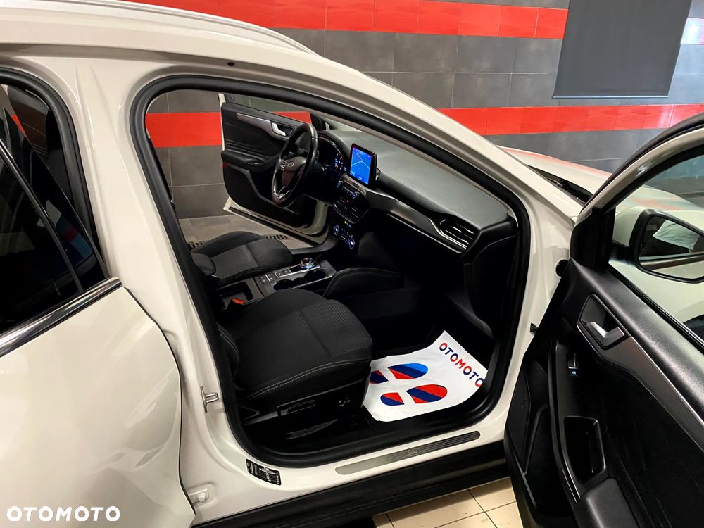 Ford Focus 2.0 EcoBlue Titanium - 24