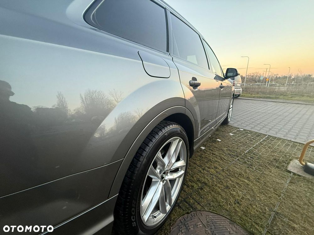 Audi Q7 - 16