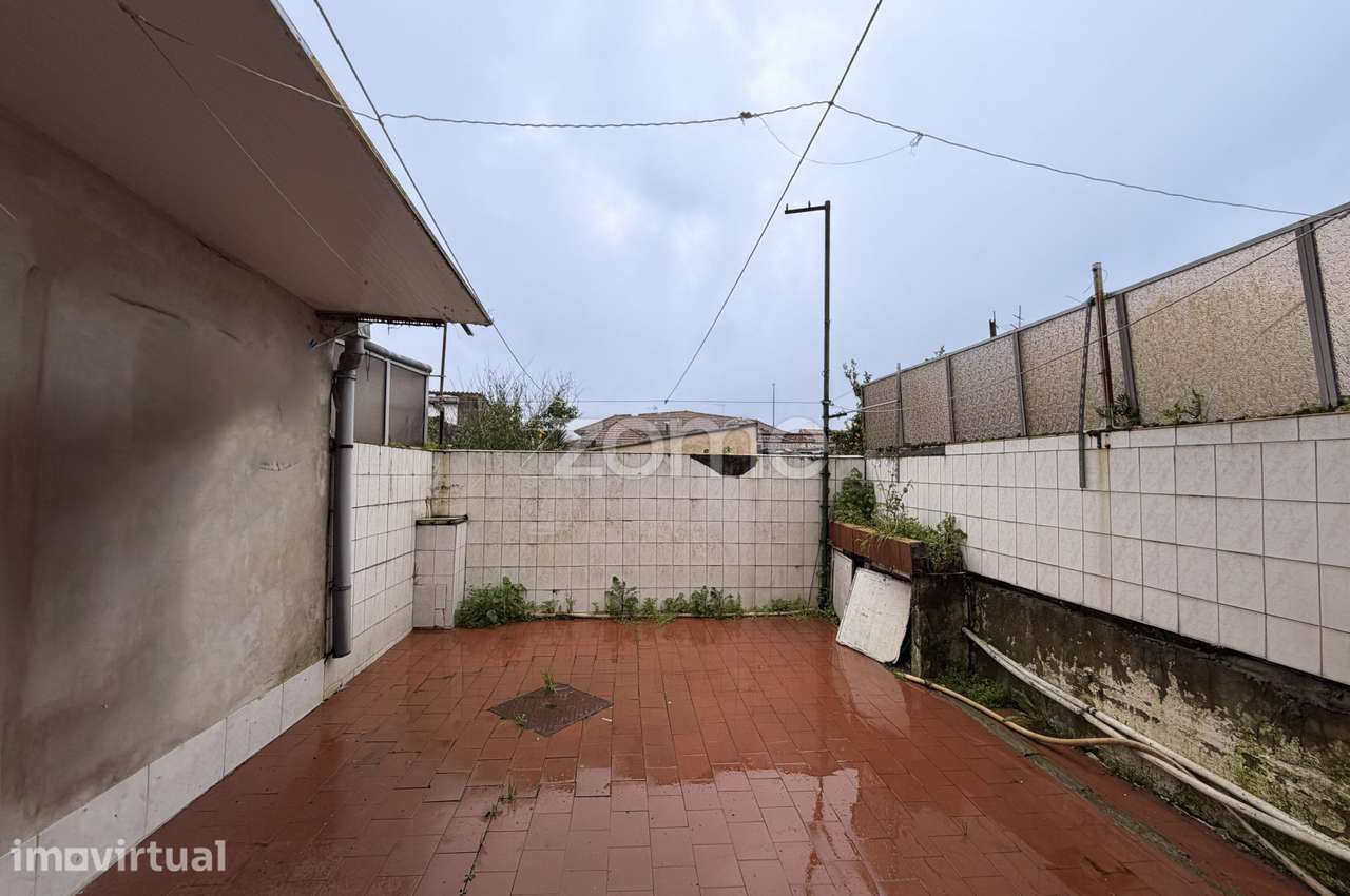 Andar de Moradia junto ao Metro de Fonte do Cuco – Senhora da Hora - Grande imagem: 5/16