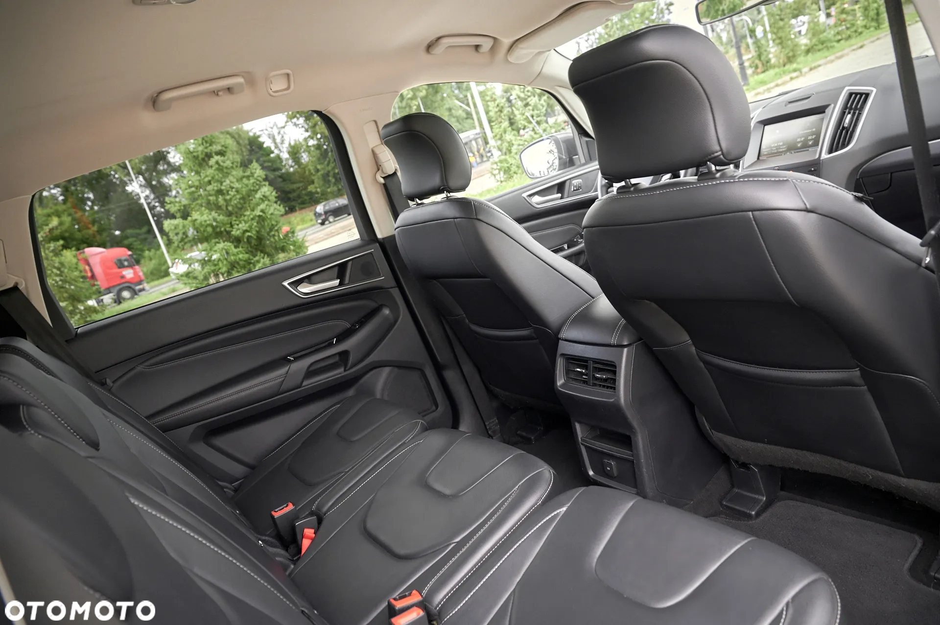 Ford S-Max 2.0 TDCi Titanium PowerShift - 27