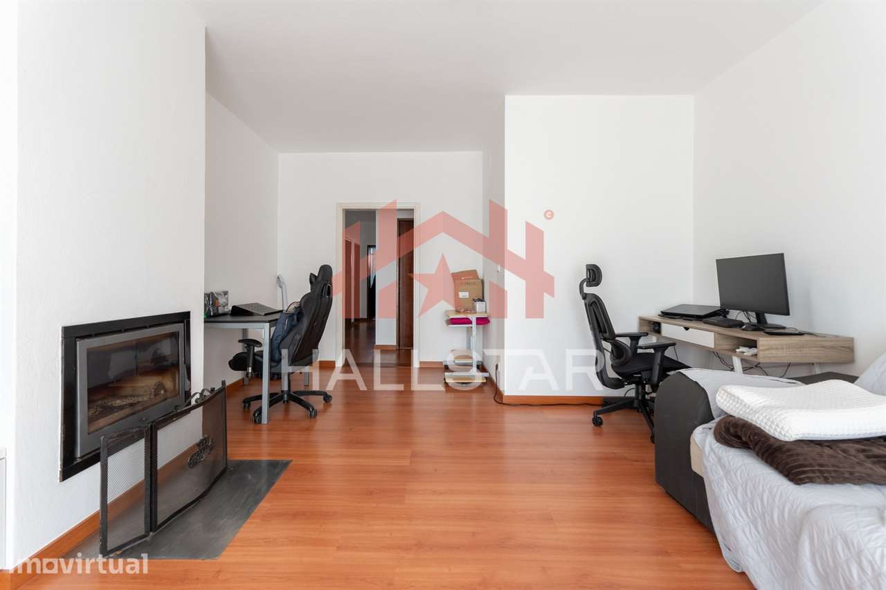 Apartamento T3 Remodelado / Garagem Fechada / Marinha Grande - Grande imagem: 3/22