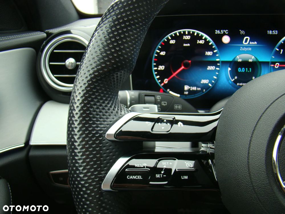 Mercedes-Benz Klasa E 300 de 4Matic 9G-TRONIC AMG Line - 28