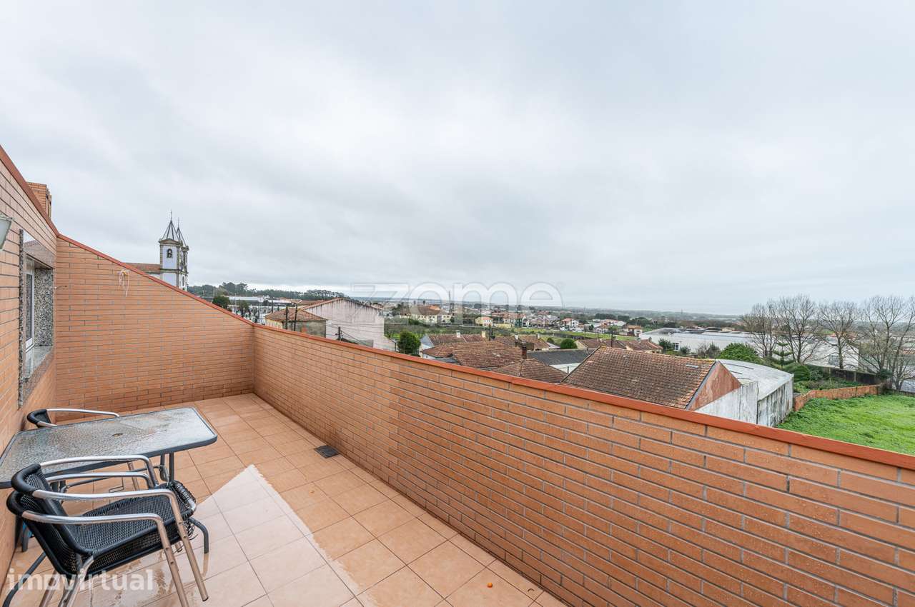Moradia T8, em Silvalde, Espinho - Grande imagem: 3/50