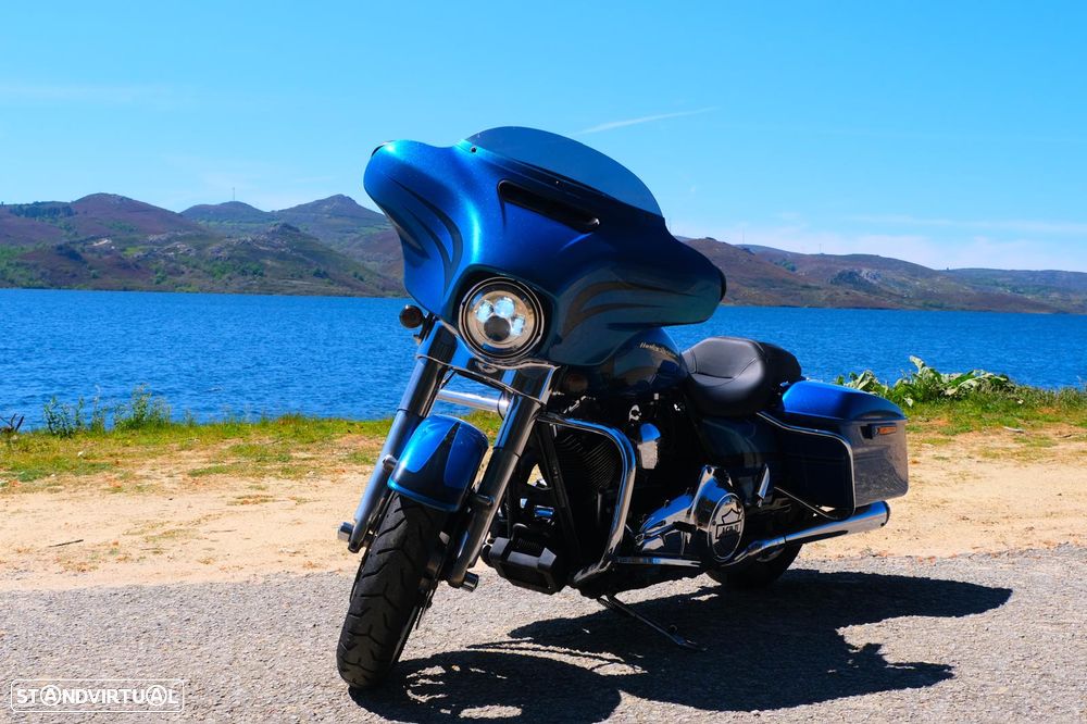 Harley-Davidson Street FLHX Street Glide - 4