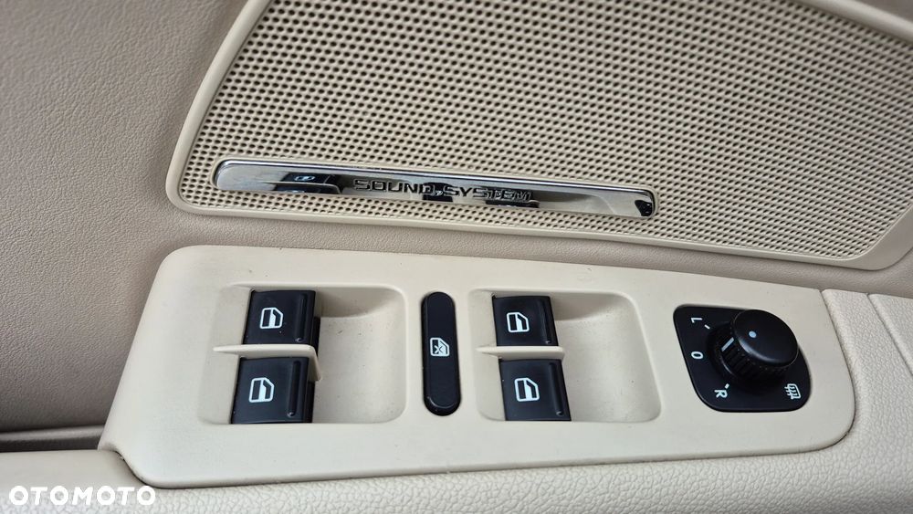 Skoda Superb 2.0 TDI L&K DSG - 16