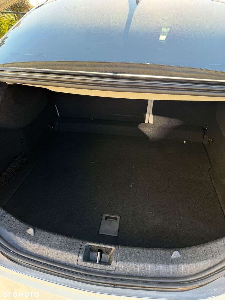 Mercedes-Benz CLA - 13