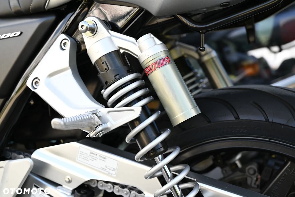 Honda CB - 24