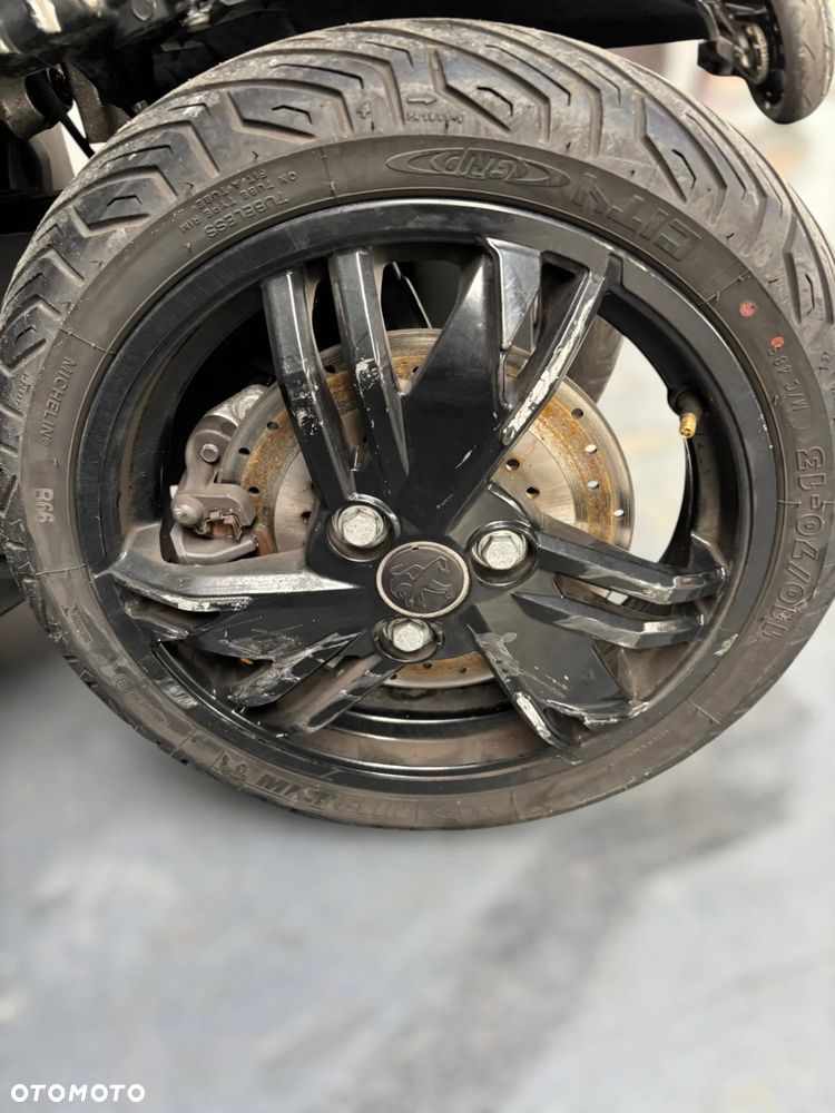 Peugeot Metropolis - 15