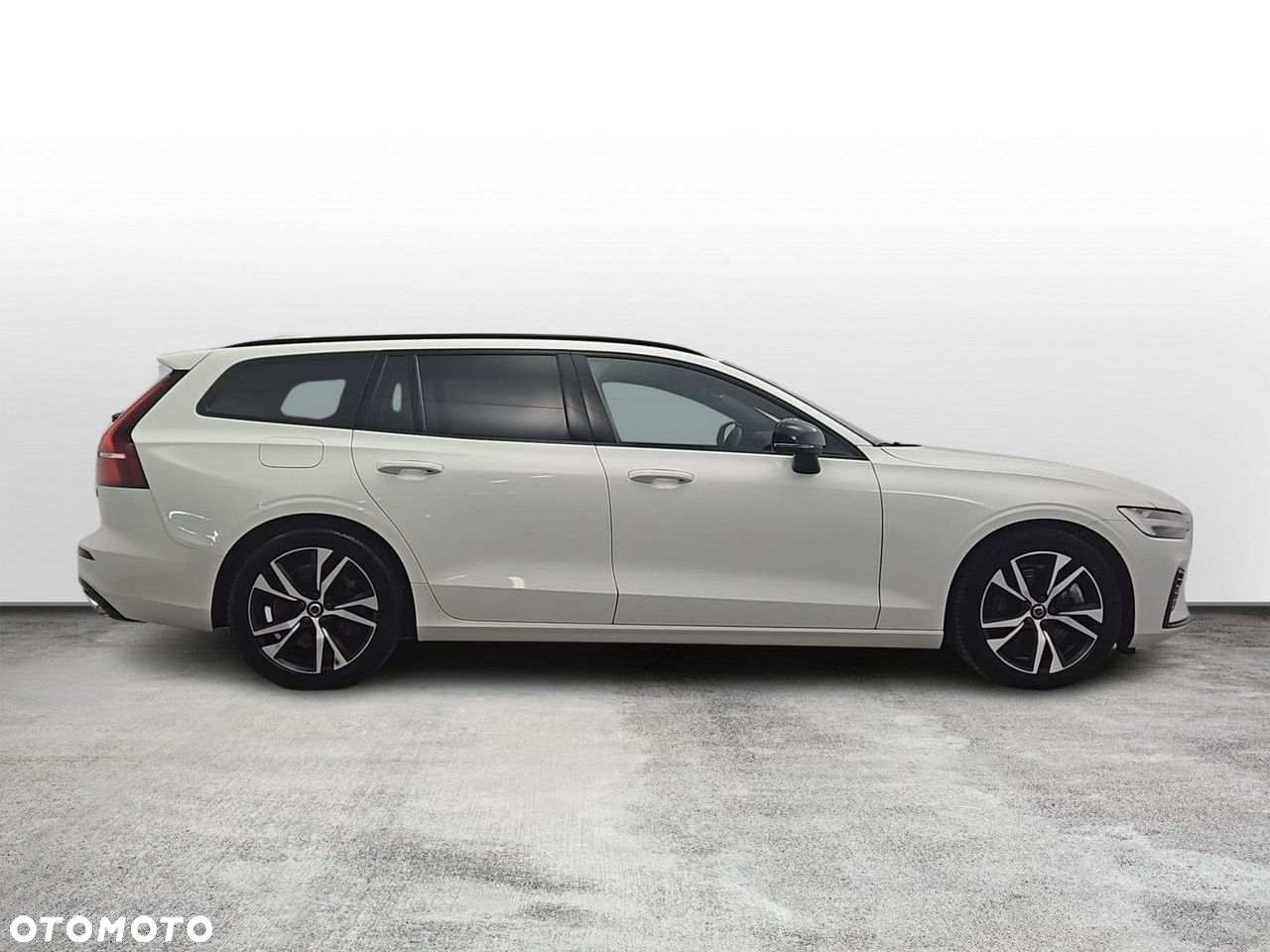 Volvo V60 T8 AWD Plug-In Hybrid R-Design - 6