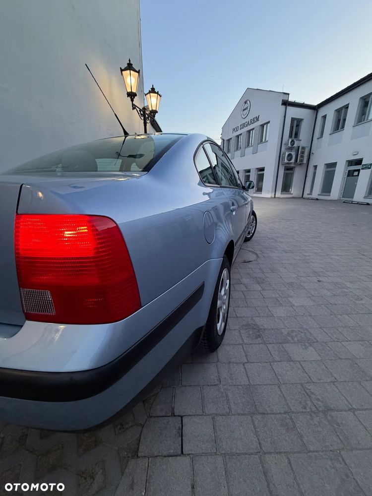 Volkswagen Passat - 5